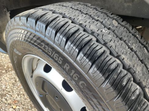 Used 2019 Ford Transit 150 image 23