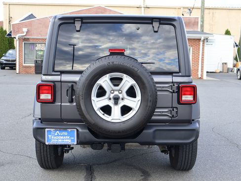 Used 2021 Jeep Wrangler Sport S image 7