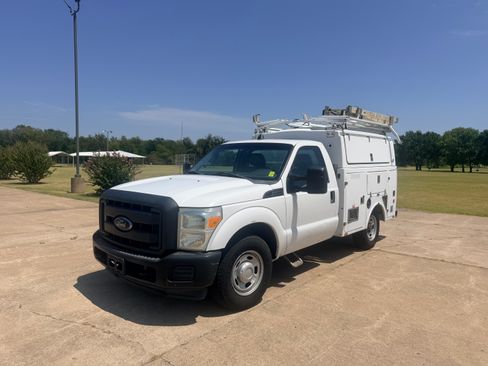 Used 2013 Ford F350 2WD Regular Cab Super Duty image 1