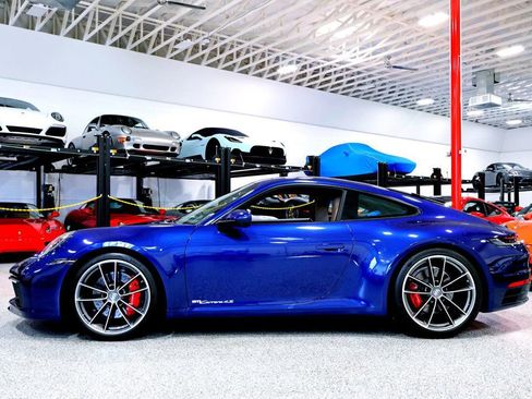 Used 2024 Porsche 911 Carrera 4S image 2