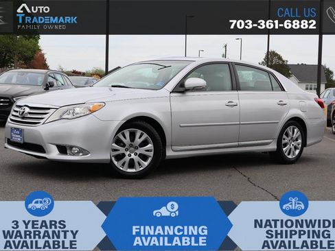 Used 2011 Toyota Avalon Limited image 1
