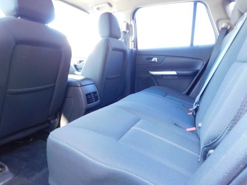 Used 2013 Ford Edge SE image 12