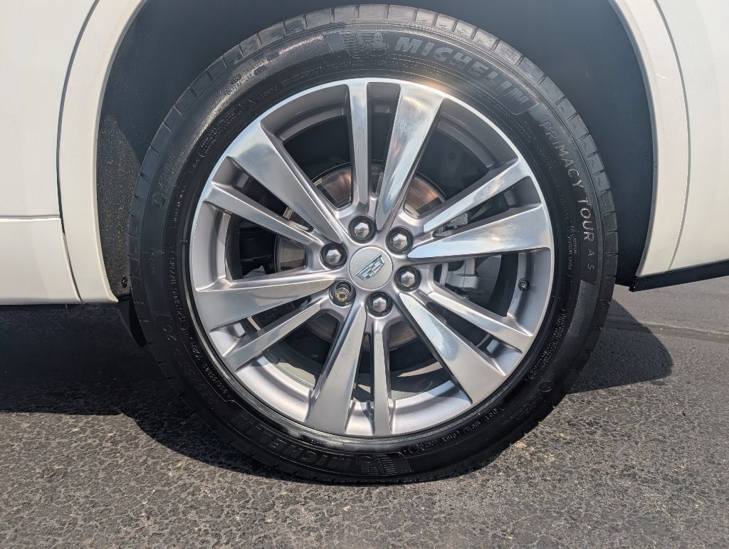 Used 2024 Cadillac XT6 AWD Premium Luxury image 6
