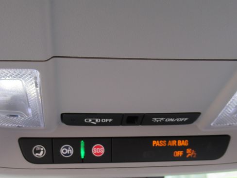 Used 2021 GMC Terrain AWD SLE image 25