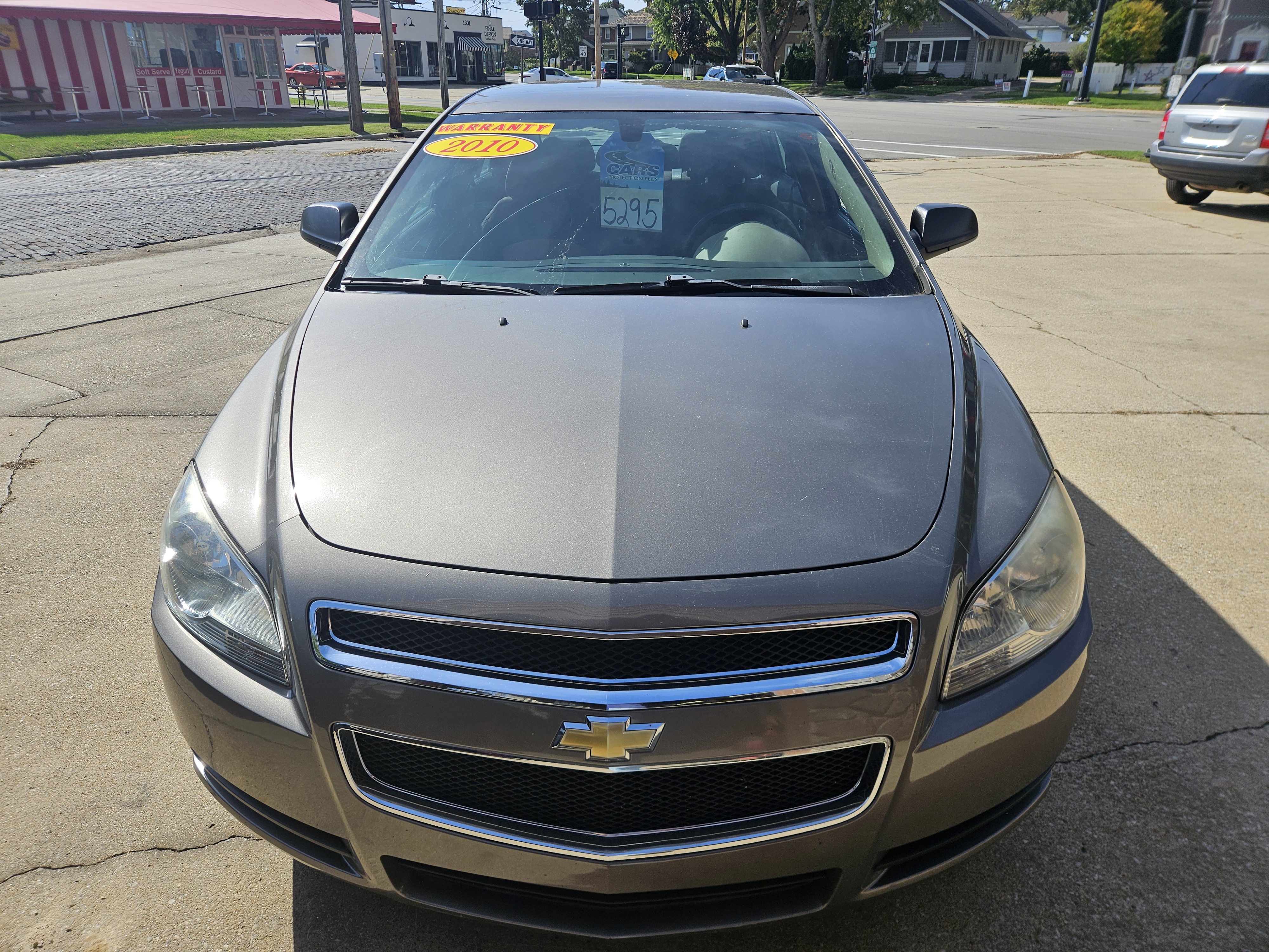 Used 2010 Chevrolet Malibu LS FWD image 1