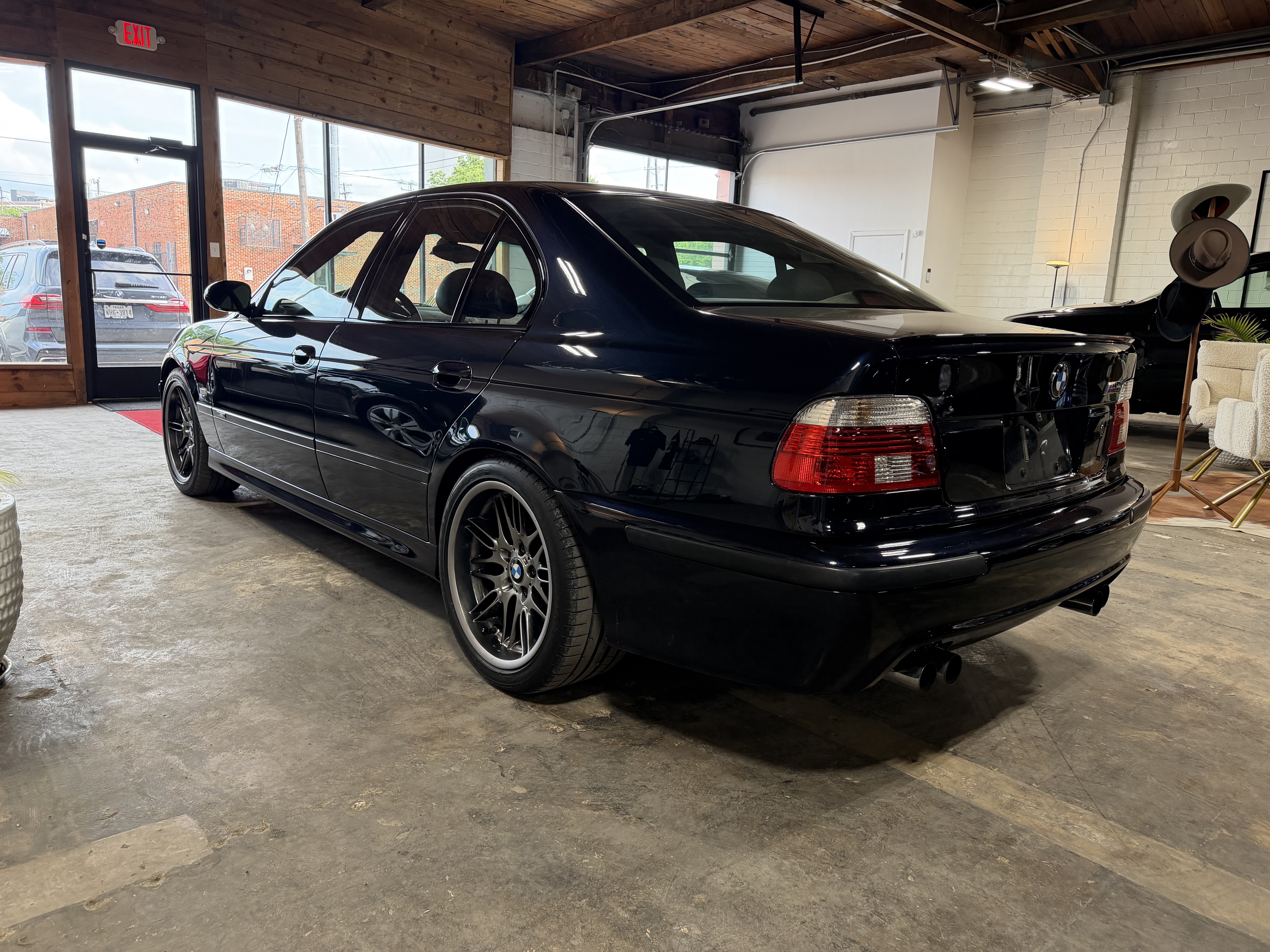 Used 2003 BMW M5 RWD image 5
