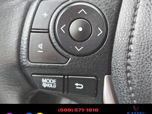 Used 2015 Toyota Corolla LE image 14