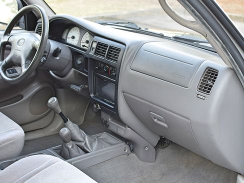 Used 2003 Toyota Tacoma SR5 image 51