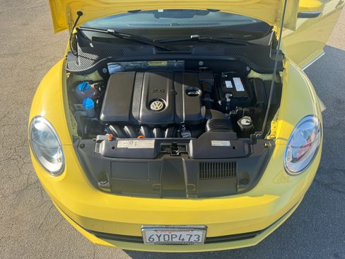 Used 2012 Volkswagen Beetle 2.5 image 8