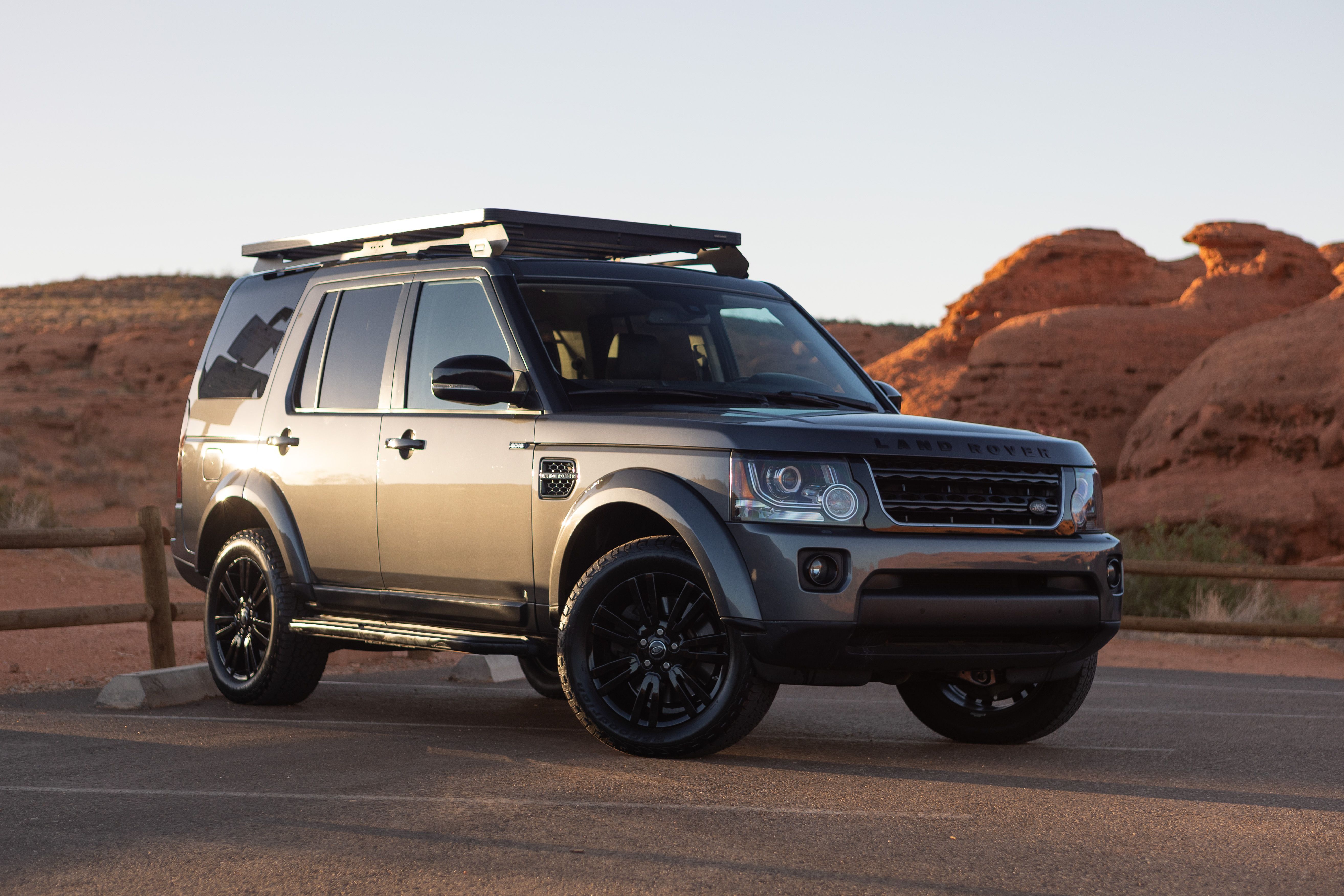 Used 2016 Land Rover LR4 HSE AWD/4WD image 1