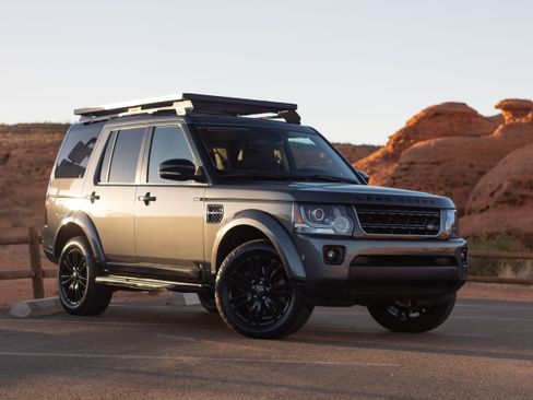 Used 2016 Land Rover LR4 HSE AWD/4WD image 1