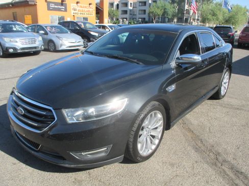 Used 2015 Ford Taurus Limited FWD image 16