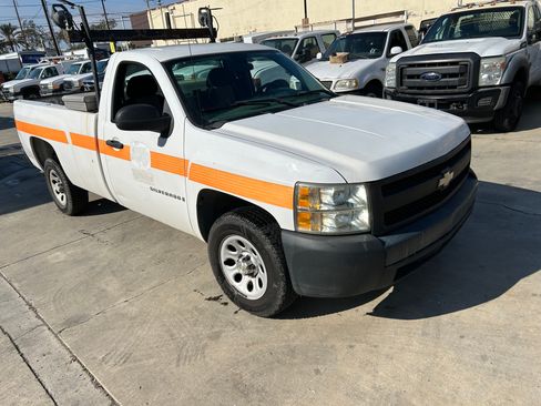 Used 2008 Chevrolet Silverado 1500 LD W/T image 2