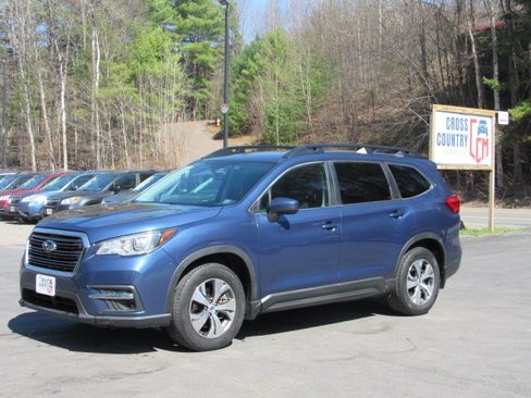 Used 2021 Subaru Ascent Premium image 2