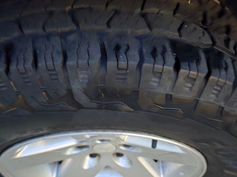 Used 2010 Toyota Tacoma SR5 image 34