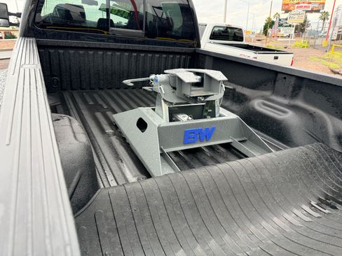 Used 2010 Ford F450 Harley-Davidson image 9