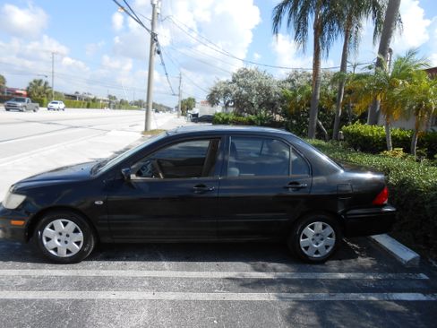 Used 2003 Mitsubishi Lancer ES image 2