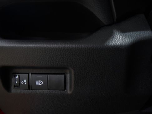 Used 2021 Toyota RAV4 XLE image 29