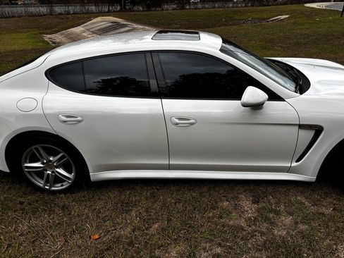 Used 2011 Porsche Panamera 4 image 4