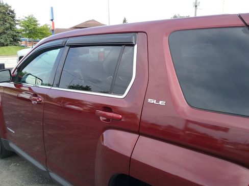 Used 2016 GMC Terrain SLE image 28