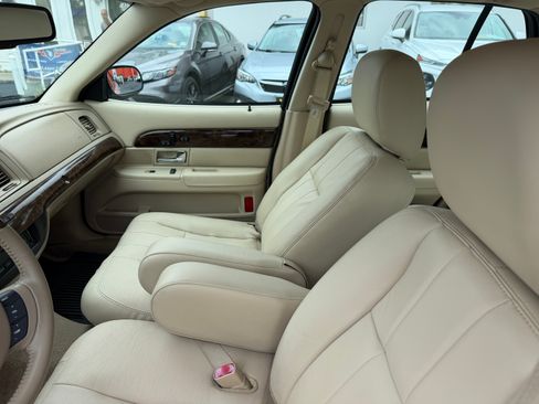 Used 2011 Mercury Grand Marquis LS w/ Premium Package RWD image 5