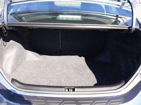 Used 2015 Toyota Corolla LE image 29