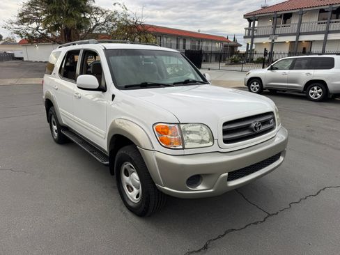 Used 2004 Toyota Sequoia SR5 image 13