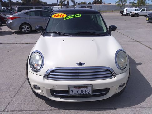 Used 2011 MINI Cooper image 5