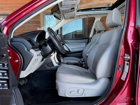Used 2014 Subaru Forester 2.5i Limited image 9