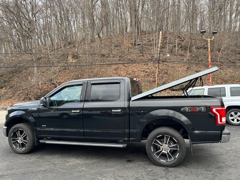 Used 2015 Ford F150 XLT image 10