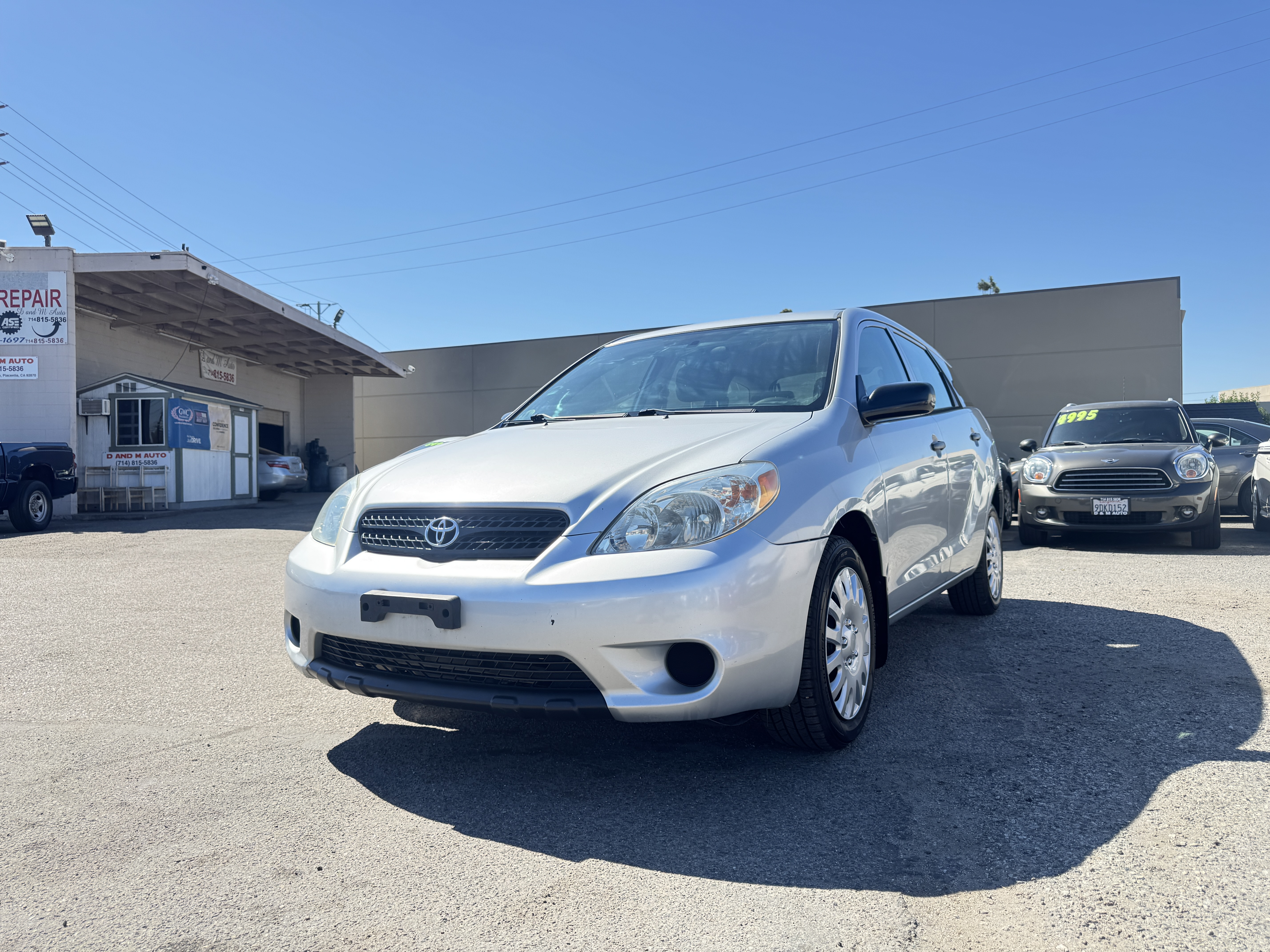 Used 2006 Toyota Matrix UNAVAIL FWD image 2