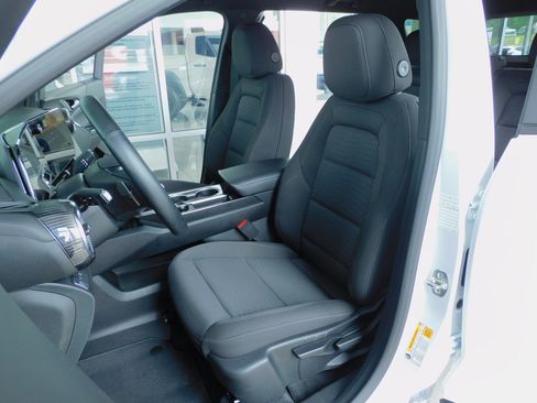 Used 2026 Chevrolet Equinox FWD LT w/ 1LT image 13