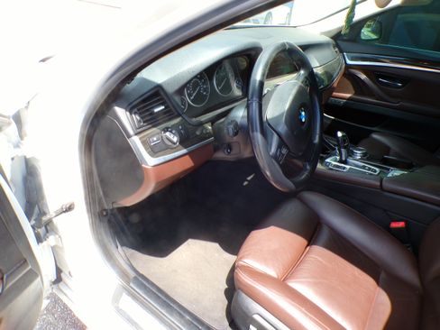Used 2015 BMW 528i Sedan RWD image 9