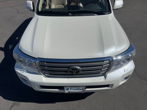 Used 2015 Toyota Land Cruiser image 13