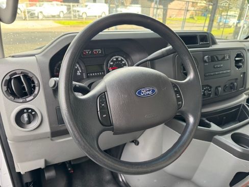 Used 2019 Ford E-350 and Econoline 350 image 10