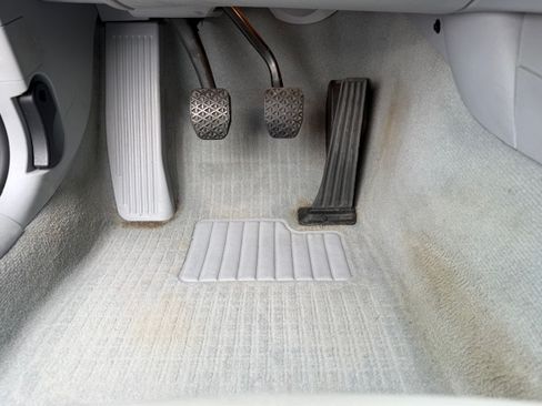 Used 2009 BMW 128i image 33