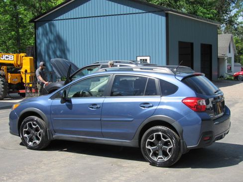Used 2013 Subaru XV Crosstrek 2.0i Premium AWD/4WD image 5