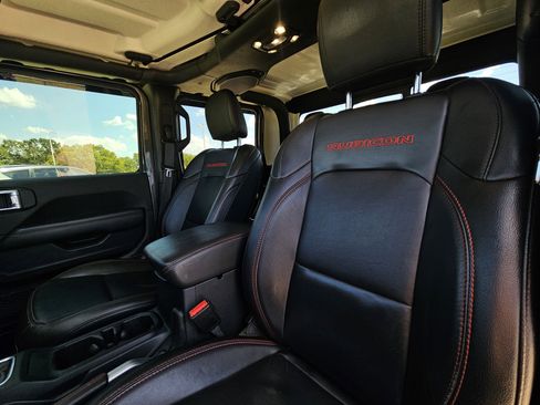 Used 2021 Jeep Gladiator Rubicon image 24