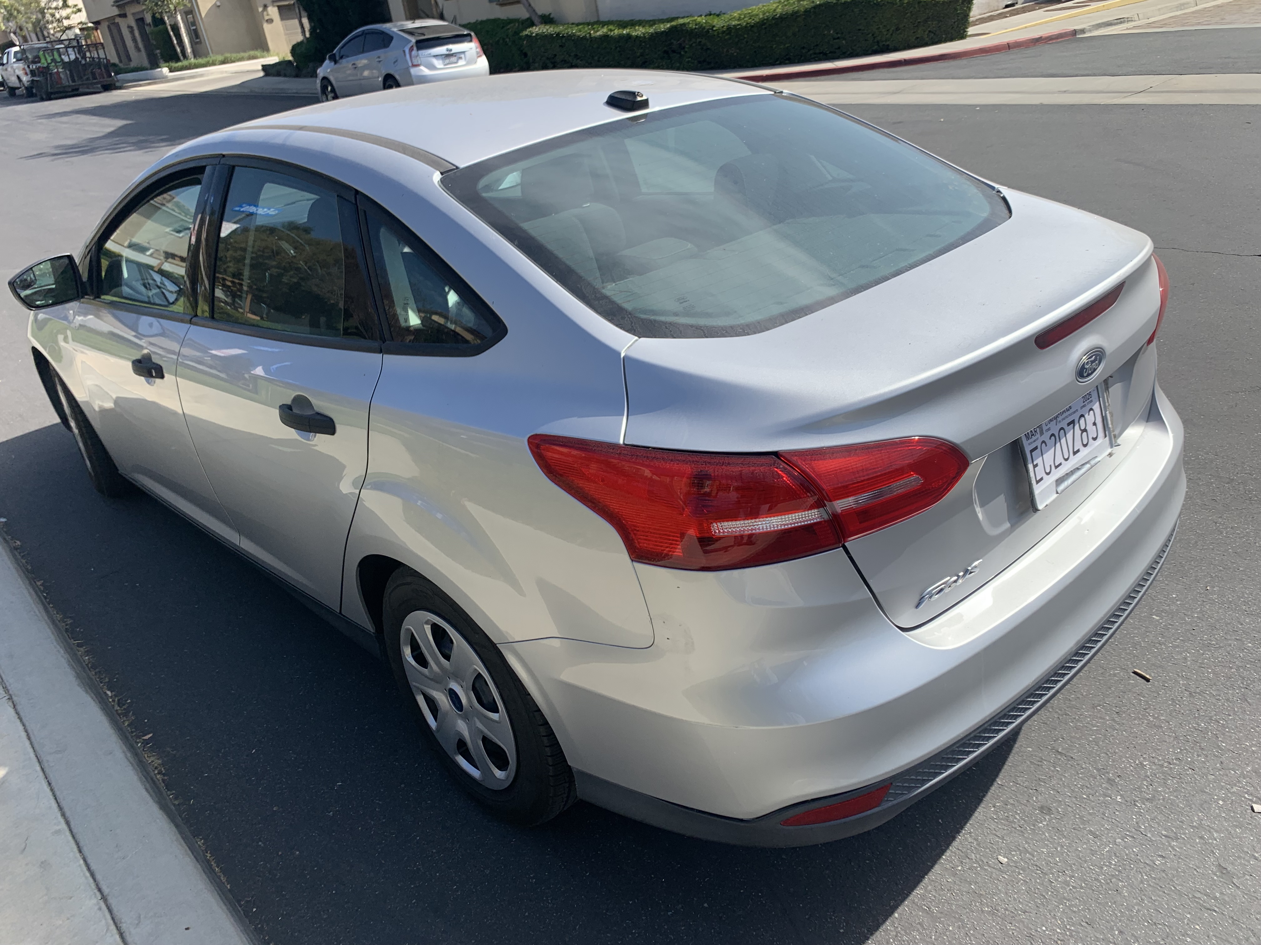 Used 2015 Ford Focus S Sedan FWD image 4