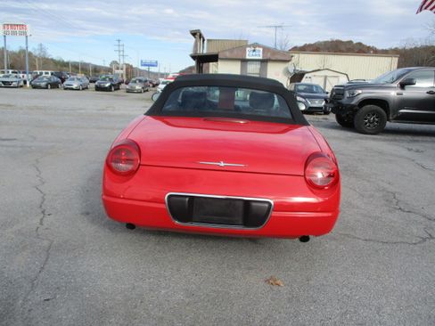 Used 2004 Ford Thunderbird LX image 7