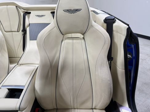 Used 2014 Aston Martin DB9 RWD image 22