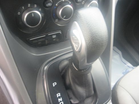 Used 2015 Ford Escape 4WD SE image 12