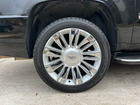 Used 2013 Cadillac Escalade ESV Premium image 23