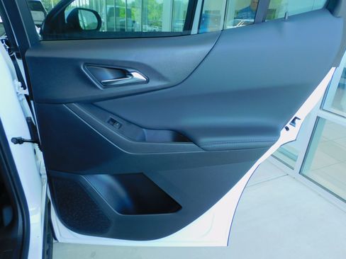 New 2026 Chevrolet Equinox LT image 26