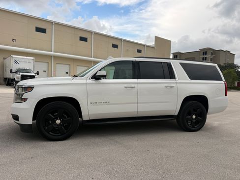 Used 2015 Chevrolet Suburban LS RWD image 26