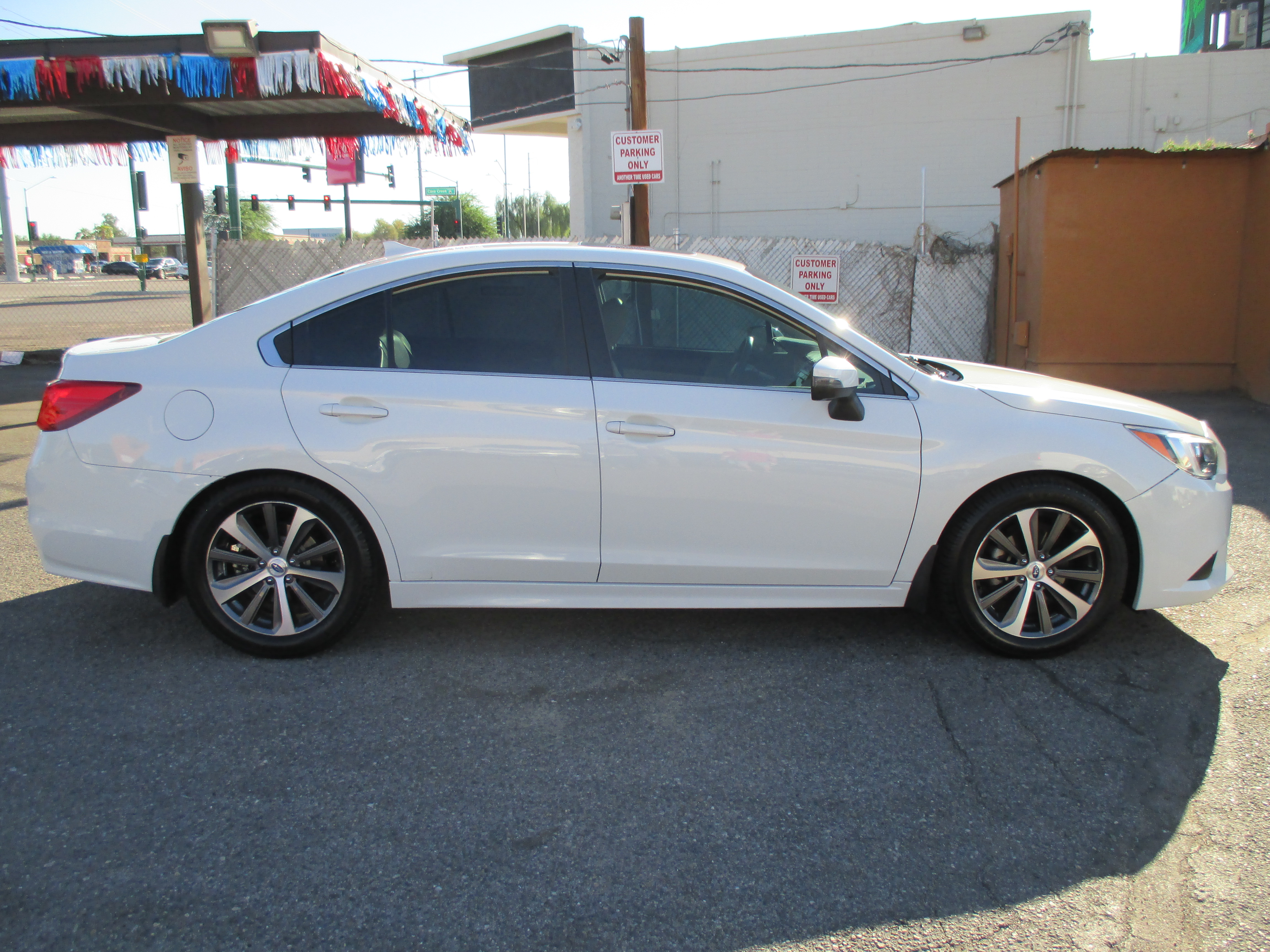 Used 2017 Subaru Legacy 2.5i Limited Sedan 4D AWD/4WD image 2