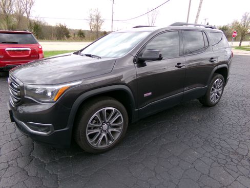 Used 2017 GMC Acadia All Terrain image 1