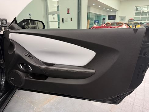 Used 2012 Chevrolet Camaro SS image 21