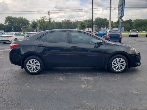 Used 2017 Toyota Corolla LE image 7