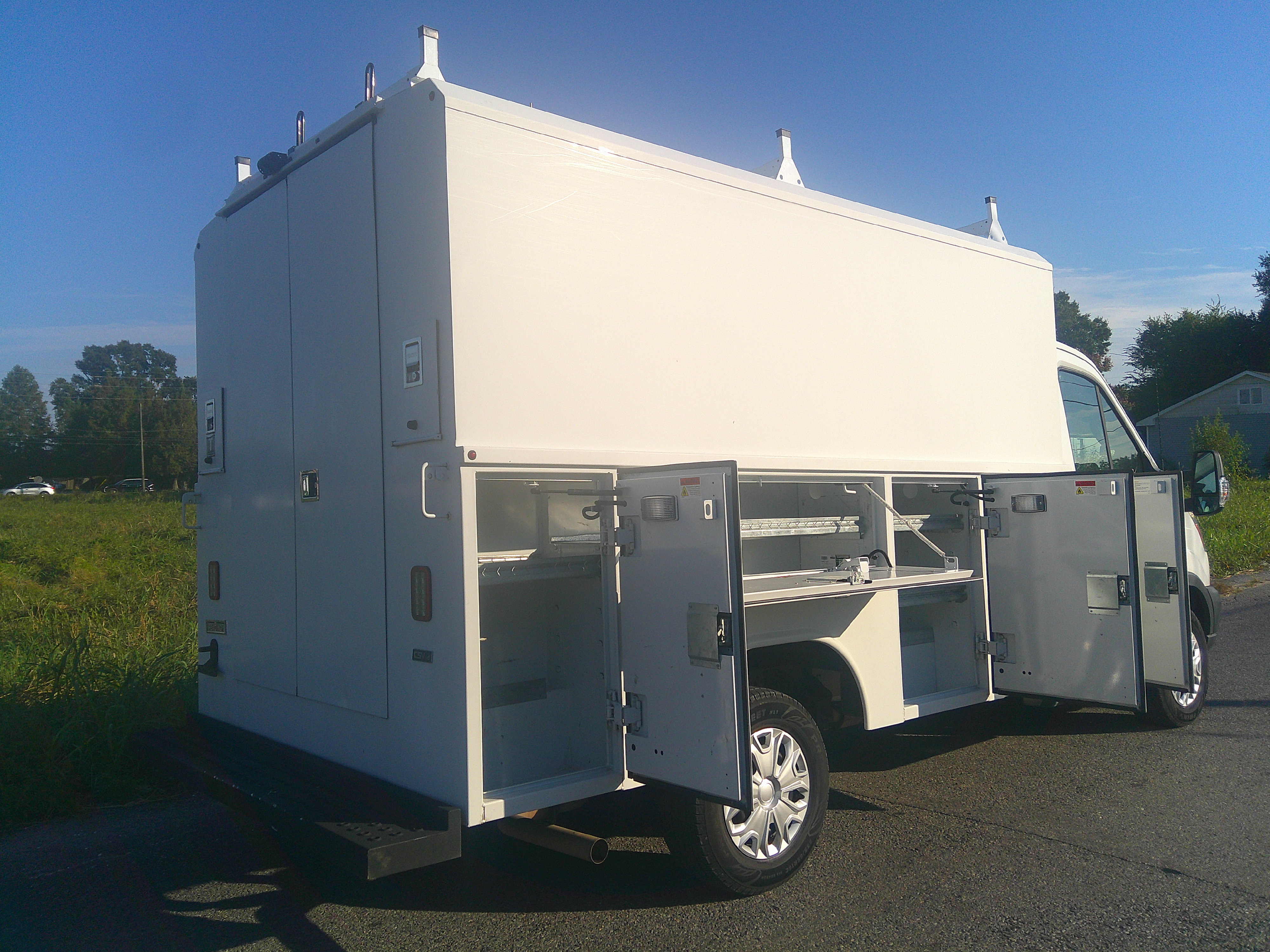 Used 2019 Ford Transit 350 138 RWD image 3
